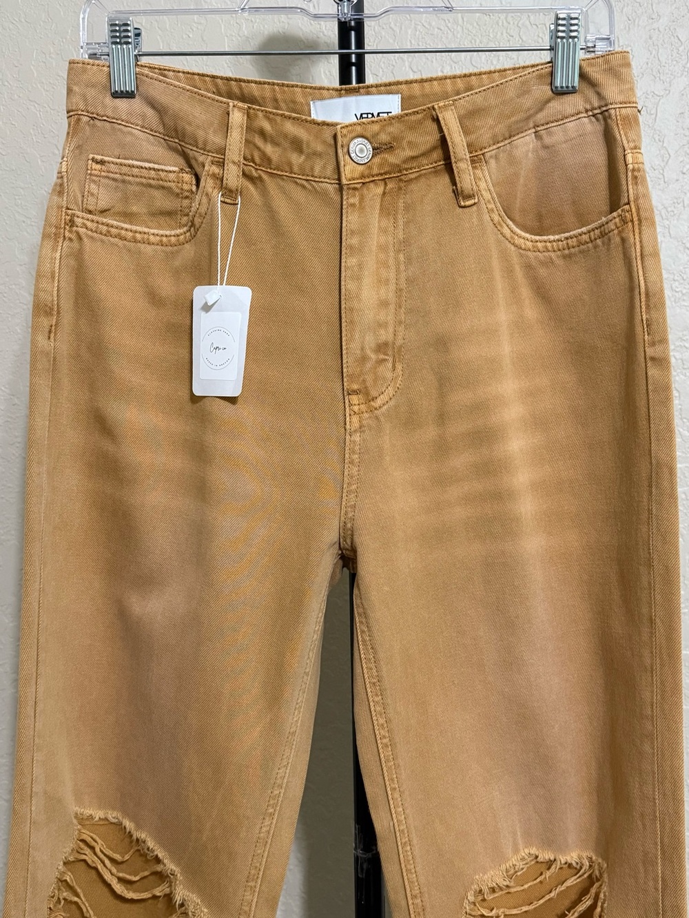 Vervet Kiss of California Crop Flare Distressed Jeans Tan Size 27 NWT - Picture 7 of 11